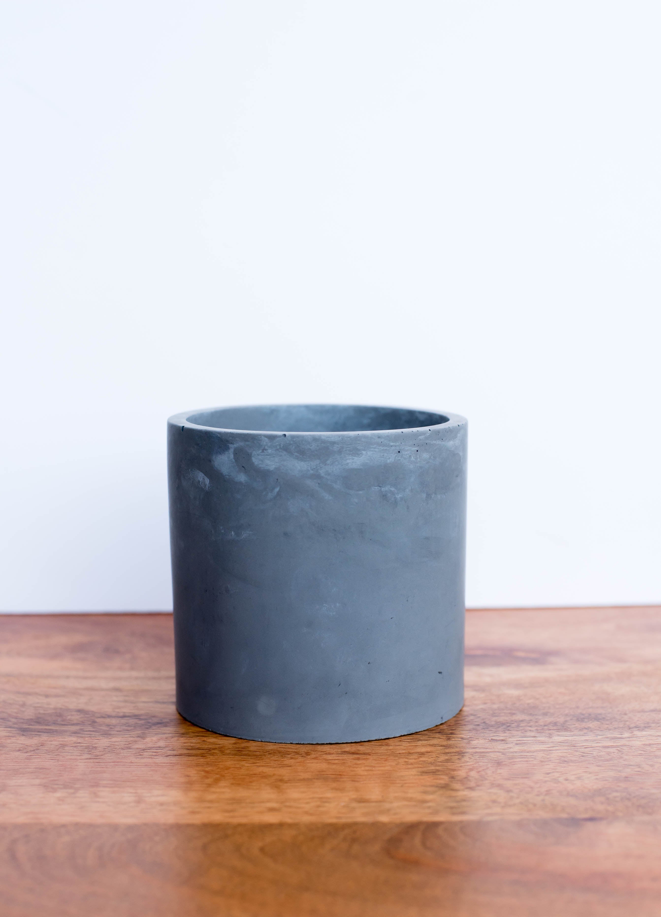 Large Cylinder Concrete Candle - made by kippen